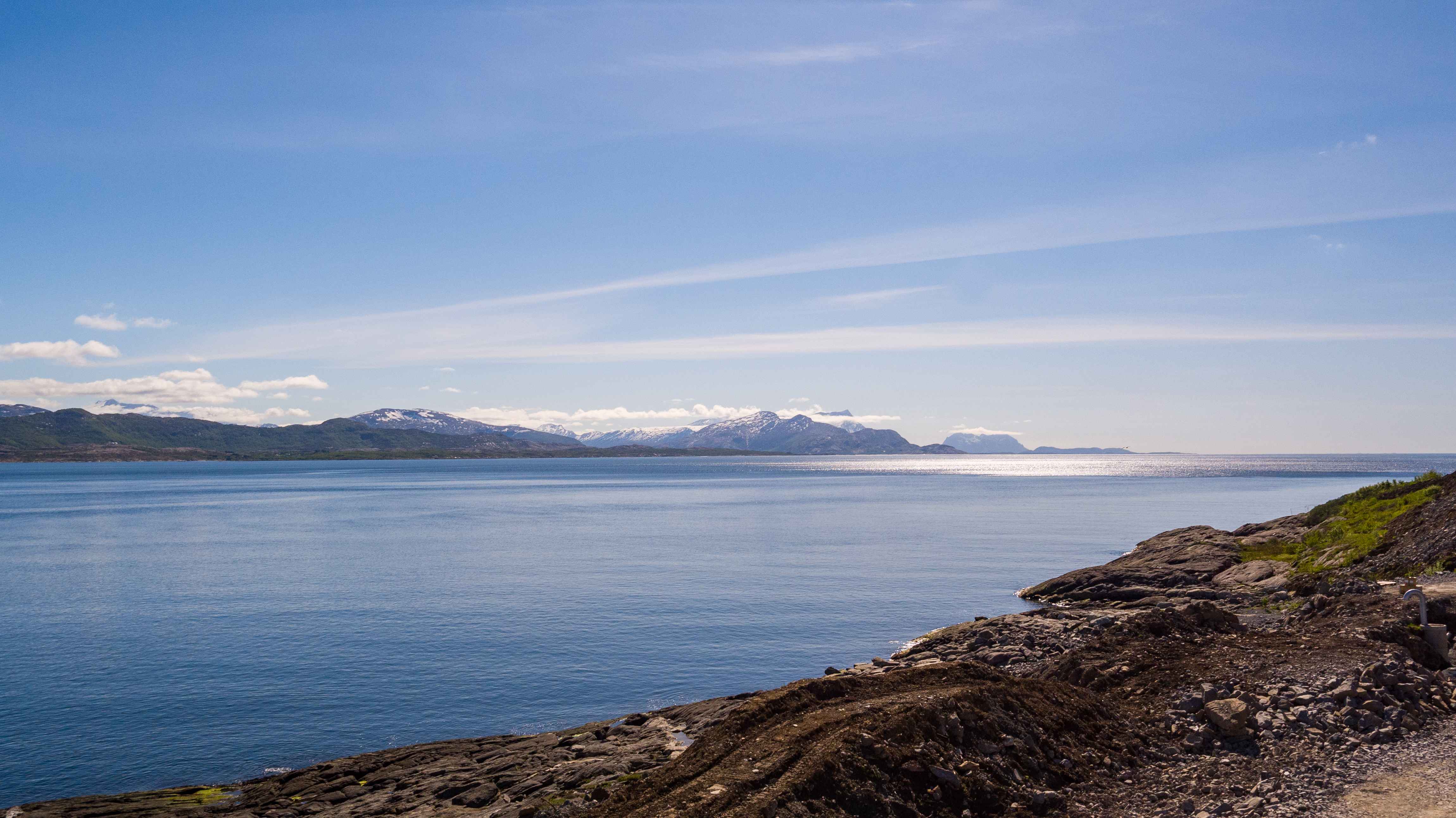 Hunstad Sør - Bjørnhollo - 2 eneboliger helt nede i sjøkanten 