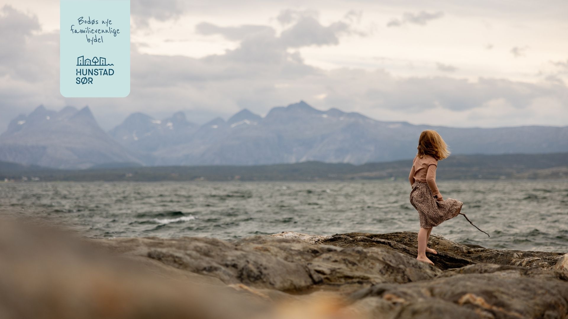 Hunstad Sør - Bjørnhollo - 2 eneboliger helt nede i sjøkanten 
